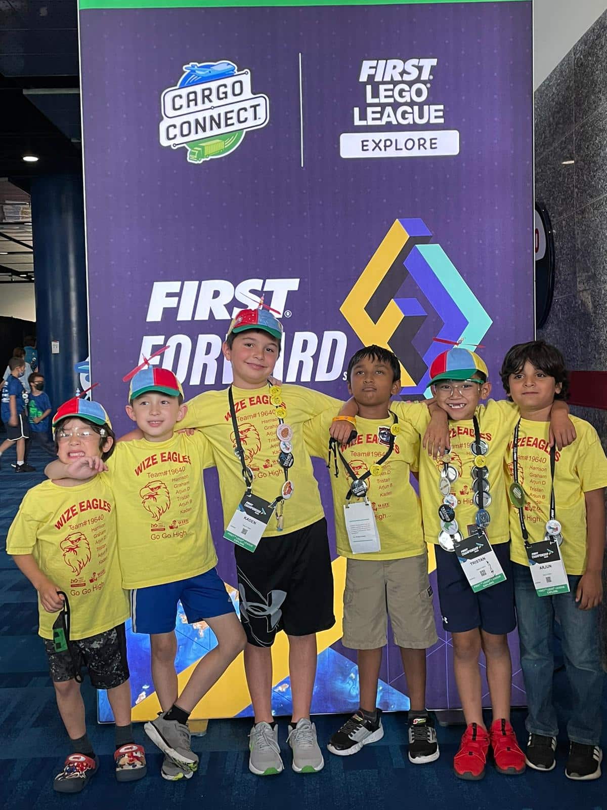 First LEGO League Cargo Connect Awards, picture with the students